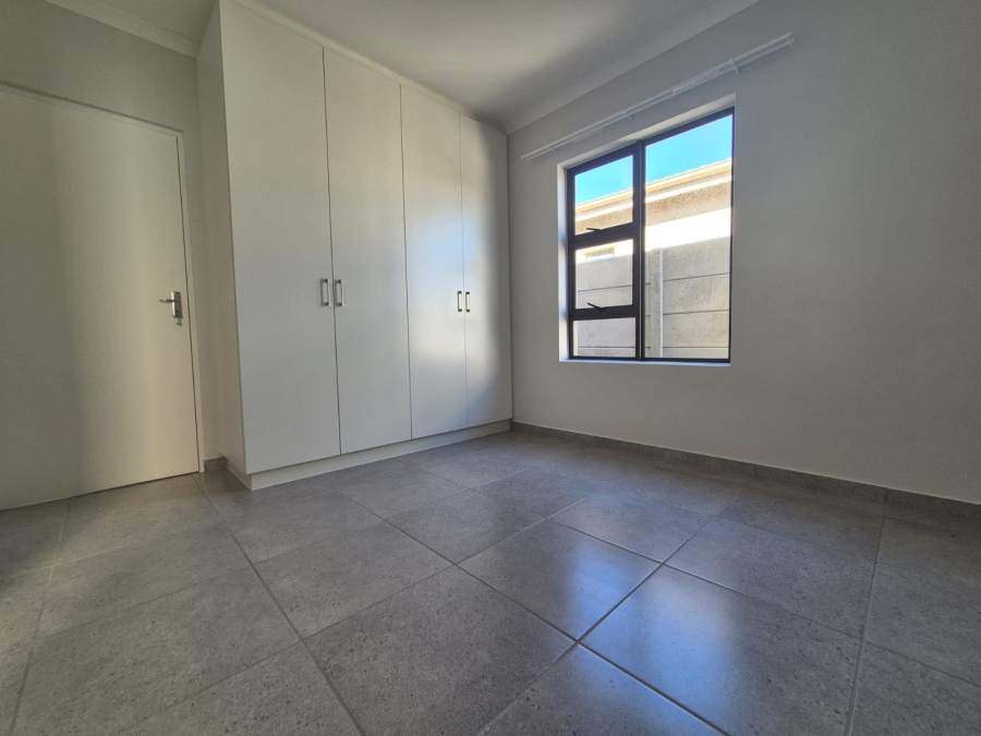 To Let 3 Bedroom Property for Rent in Stellendale Western Cape